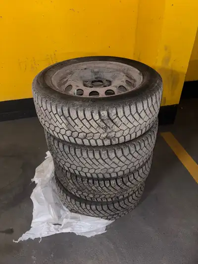 Pneus avec rims bonne état usure à 9/32