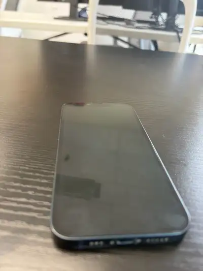This Apple iPhone 13 is a high-performance, pre-owned smartphone that delivers an exceptional user e...