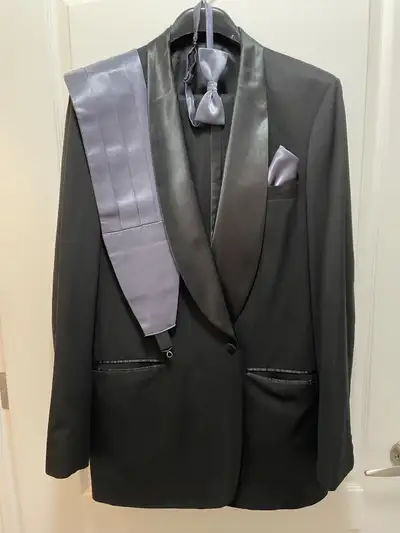 6’4 Men’s Black Classic TUXEDO 38” waist /  with ACCESSORIES, View more