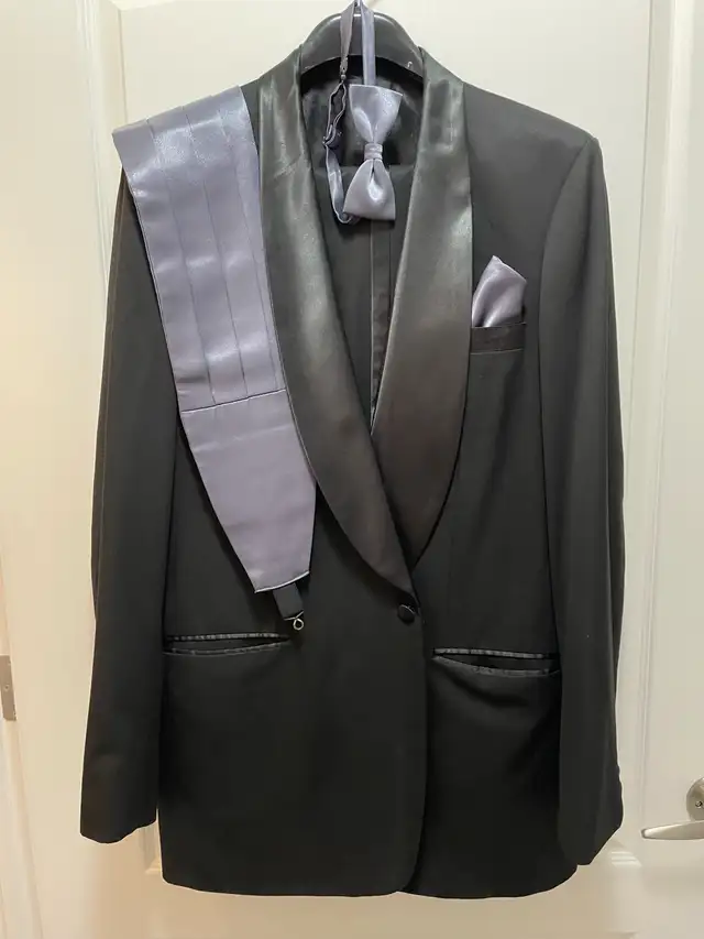 6’4 Men’s Black Classic TUXEDO 38” waist /  with ACCESSORIES in Men's in Calgary - Image 2