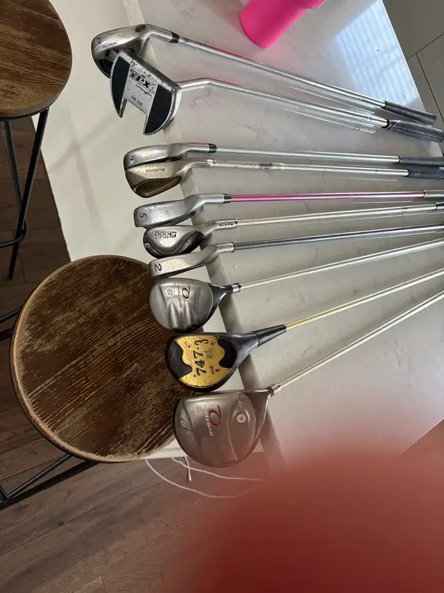 women’s right handed golf clubs and bag  in Golf in Guelph - Image 6