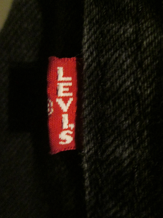 fake Levi's jeans excellent condition in Men's in North Bay - Image 4