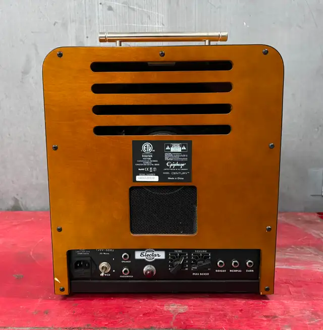 Epiphone Electar Century RI 18 watt  1x12" tube amp in Amps & Pedals in City of Toronto - Image 3