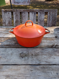 Rare Ikea Orange 3.8L Cast Iron Pot, 10" Diameter