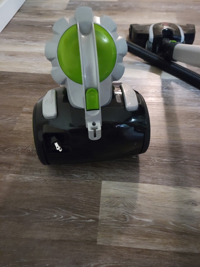 Bissell PowerGroom Canister Vacuum Vacuums Vernon Kijiji