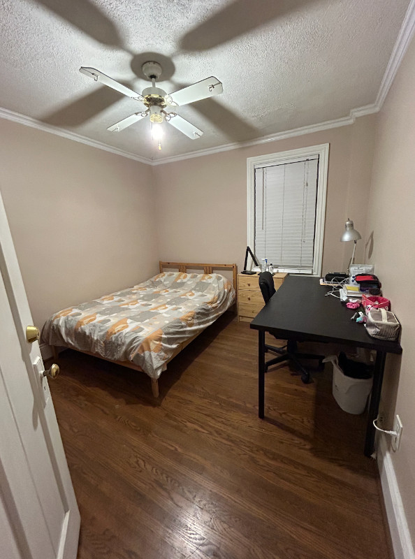 Looking for Summer Sublet (May - Aug 2024) in All-Girls House!! in Room Rentals & Roommates in Hamilton