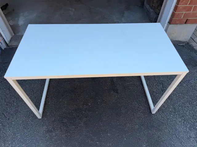 IKEA Desk in Desks in Ottawa - Image 4