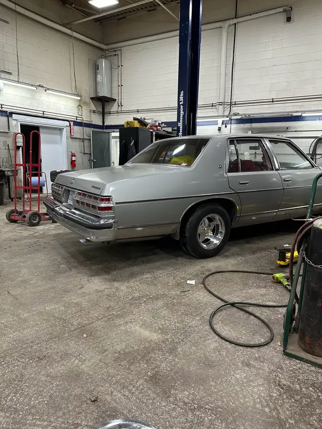 Pontiac Parisienne in Classic Cars in Muskoka - Image 10