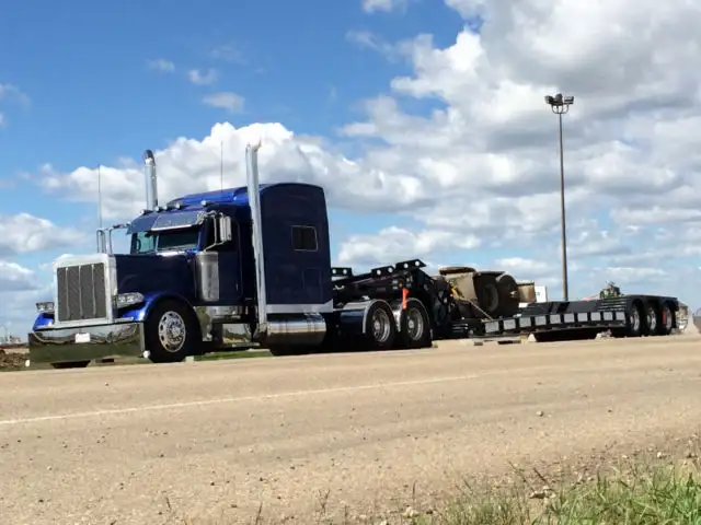 Farm Equipment Hauling and Towing in Moving & Storage in Edmonton - Image 9