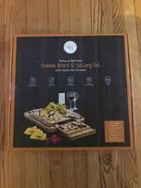Natural bamboo cheese board & cutlery set BNIB