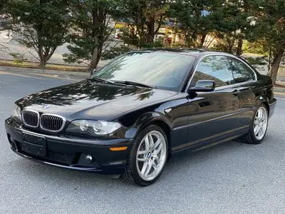 Selling 2004 bmw coupe in great shape priced to sell viewing around mccown and Kingston rd 647 56814...