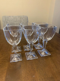 Wine glasses 