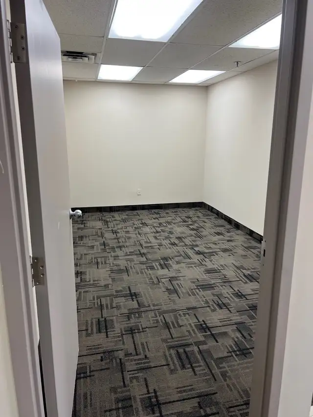 Office Space in Commercial & Office Space for Rent in Mississauga / Peel Region - Image 5