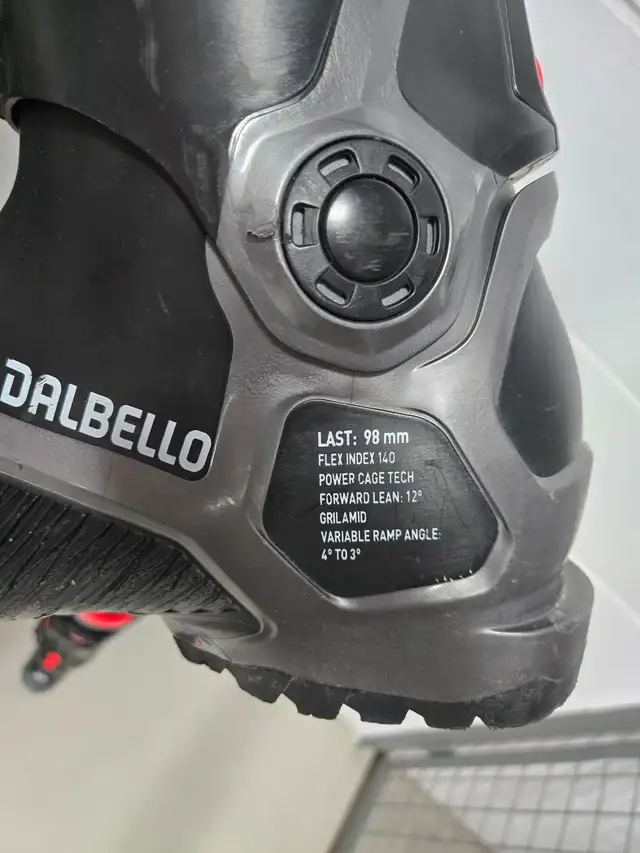 Premium Dalbello Alpine Ski Boots size 255 in Ski in City of Montréal - Image 9