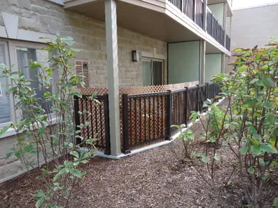 Luxury 1 bedroom condo 10 minute walk to downtown Oakville