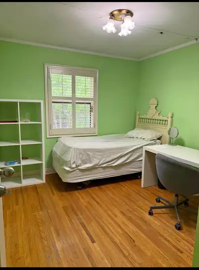 Private room for rent