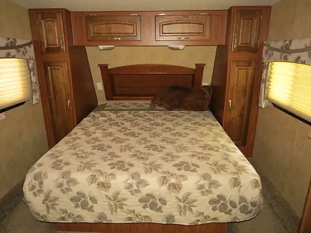 2012 Jayco Superlite Eagle 5th wheel RV $17,500.00 OBO in Travel Trailers & Campers in Terrace - Image 10