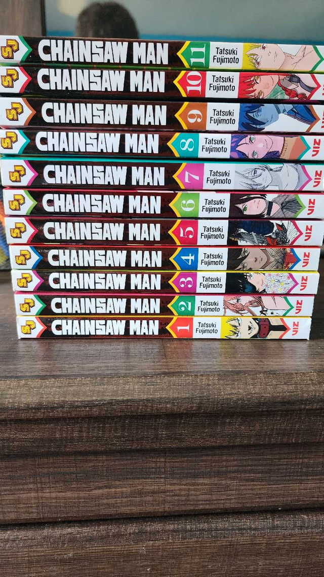Chainsaw man Manga in Comics & Graphic Novels in London