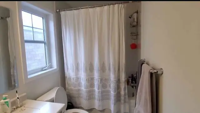1 Bedroom to rent for students or professionals in kitchener in Room Rentals & Roommates in Kitchener / Waterloo - Image 5