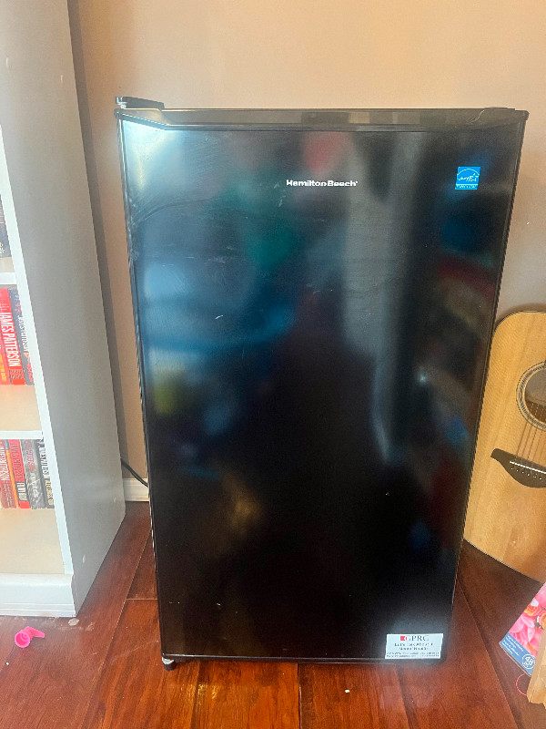Mini fridge - in excellent condition! in Refrigerators in Grande Prairie - Image 3