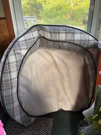 Dog bed. Used but still good condition. Lots of life. Bedding unzips to wash. pick up just outside g...