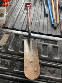 Trenching/irrigation shovel