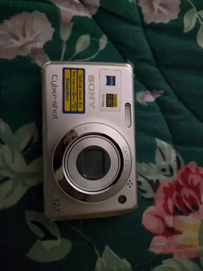 digital camera sony cybershot 12.1 megapixels, View more