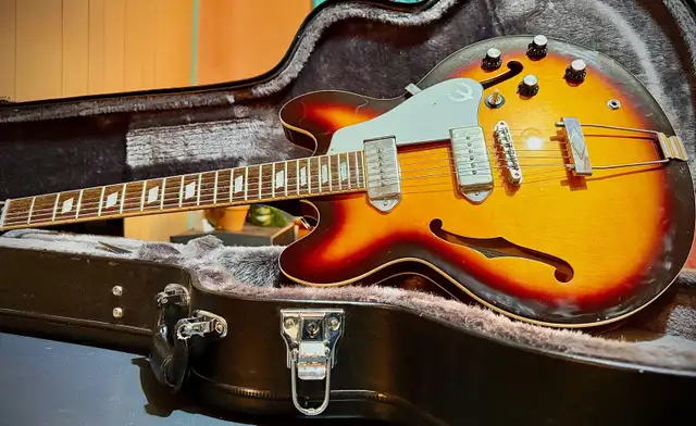 Epiphone John Lennon Casino (2011) – Gibson USA P90s in Guitars in Edmonton - Image 11
