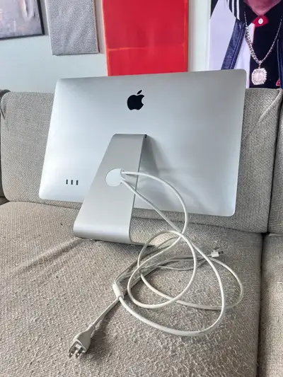 Apple Cinema Display A1267 24 Inch, View more