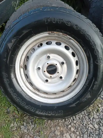 80% tred, Firestone winter force, CV, 235/65R16C 6 tires and rims available