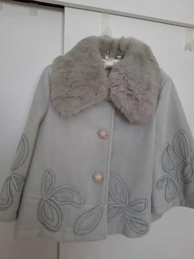 Fancy woman party jacket in Women's - Tops & Outerwear in City of Toronto - Image 2