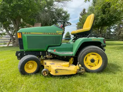 John Deere 425 garden tractor, View more