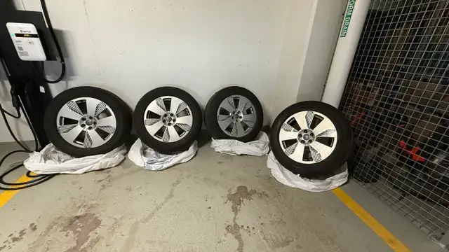 Winter tires, rims and hubcaps in Tires & Rims in City of Halifax - Image 2