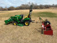 2012 1023E Compact John Deer Tractor