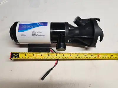 For sale water pump, 12V, believe marine application. Model number DPHC-F4500-02, 45Lpm. Brand new....