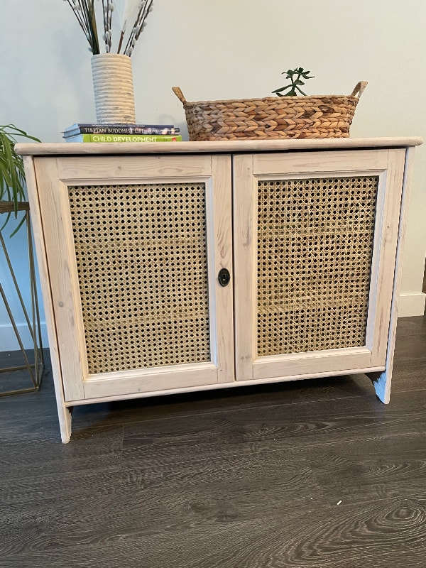 Rattan stand Hutches & Display Edmonton Kijiji
