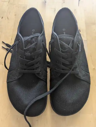 Size 47 Europe about 13.5 US Flexible, wide toe box and zero drop Price is firm