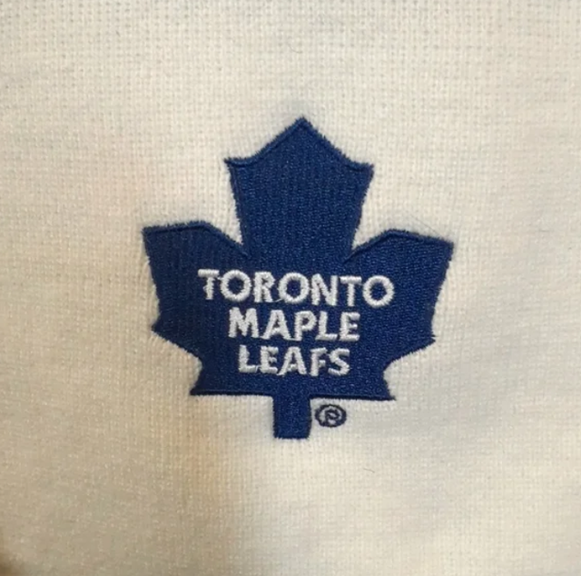 Toronto Maple Leafs Go Leafs Go Fan Knit Scarf in Arts & Collectibles in Markham / York Region - Image 5