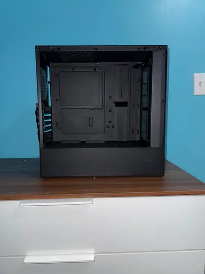 I am selling my NZXT H510 Black that’s in very rough condition. This case was used for parts so expe...