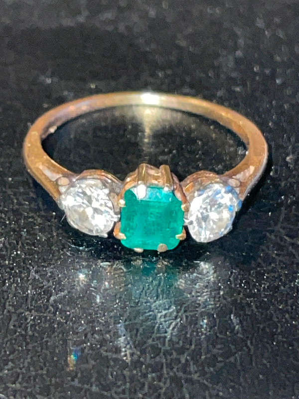 Classic Diamond & Emerald 14Kt Yellow Gold Ring - size 5.5 in Jewellery & Watches in Kawartha Lakes
