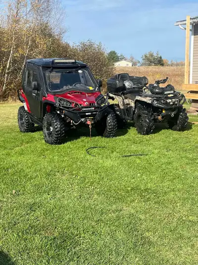 2018 Can am Commander xt with full factory Cab with heater and wiper, rock sliders Bumpers and light...