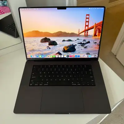 M3 Max, 36GB RAM, 1TB SSD, Macbook Pro 16" - *AppleCare+*, View more