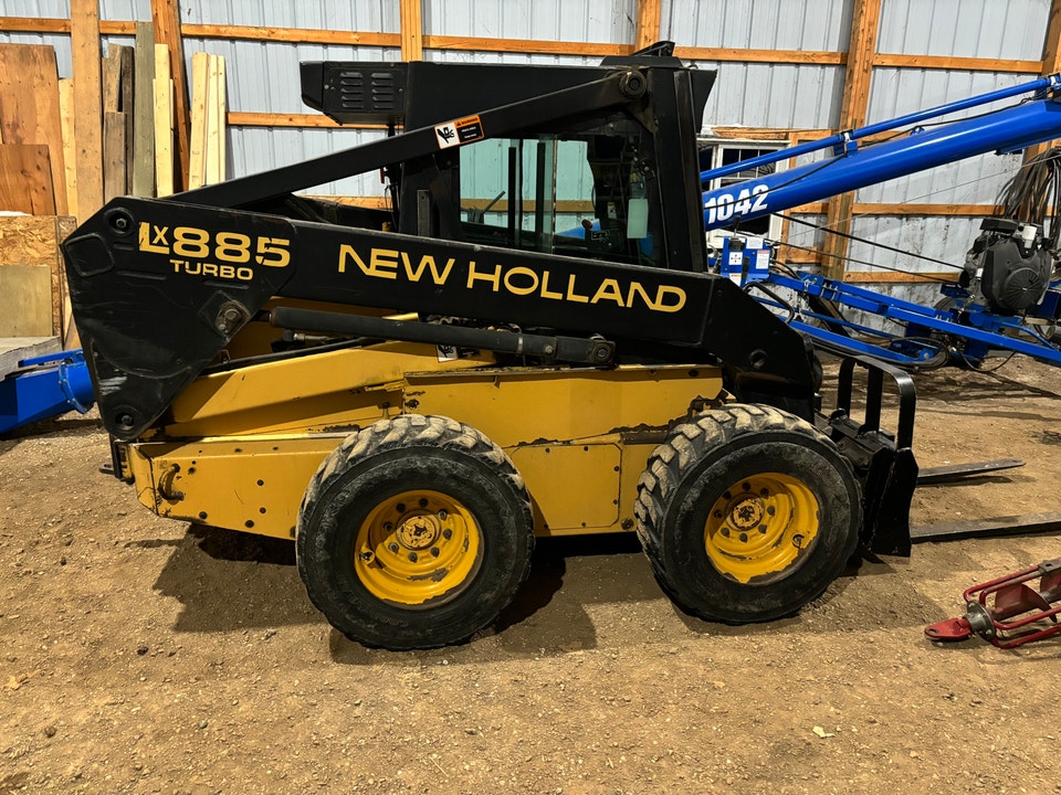 new holland 885 skid steer | Farming Equipment | Saskatoon | Free local ...