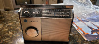 Vintage Zenith R72C2 transistor radio