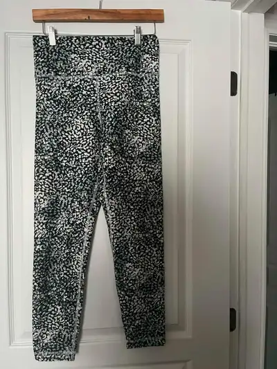 Granby : Plusieurs  Leggings neufs pour femme, View more