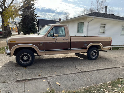 1986 Ford F-150 2WD
