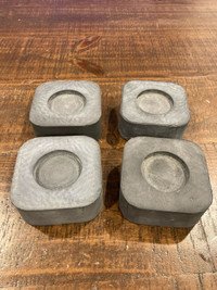 Set of dryer vibration pads