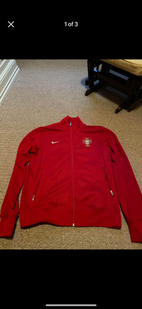 Nike Portugal Men’s Soccer Zip up Jacket (Size Medium)