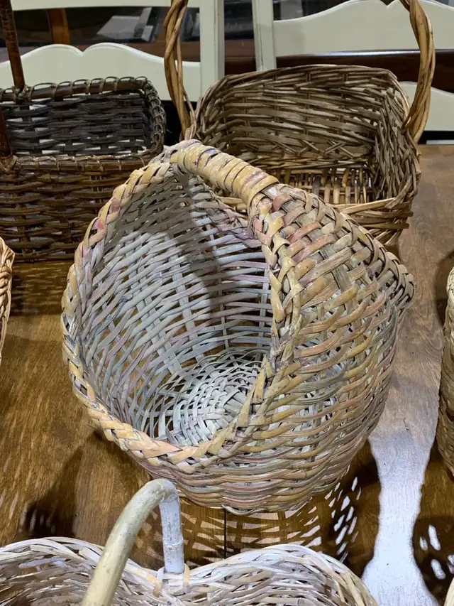 Various Wicker baskets605035264245780482