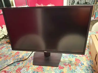 Dell SE2722h 27" monitor, View more